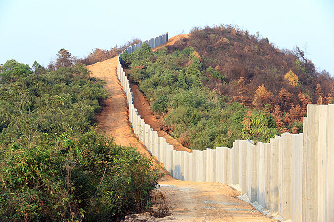 輕質(zhì)隔墻板圍墻工程